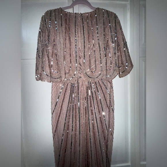 NWT |Mac Duggal 93583 Pink Vintage Rose Sequined V Neck Cape Sleeve Gown Size 8 - Picture 14 of 17